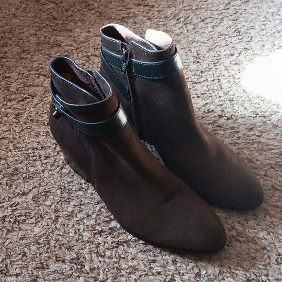 Coach Patricia Brown Suede Ankle Boots Size 8.5 - Picture 1 of 9